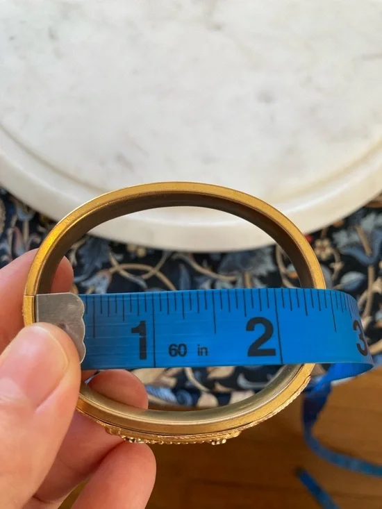 Antique Victorian Ornate Hinged Bangle Bracelet - Picture 17 of 17